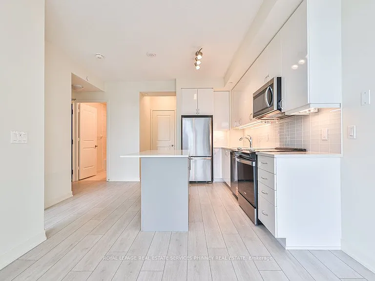 38 Annie Craig Dr #3701 — Photo 8