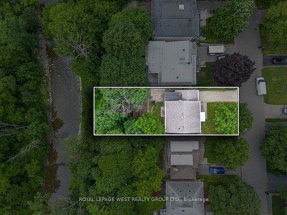 3rd image of 22 Beaucourt Rd