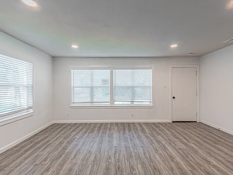 721 Bowman St — Photo 10