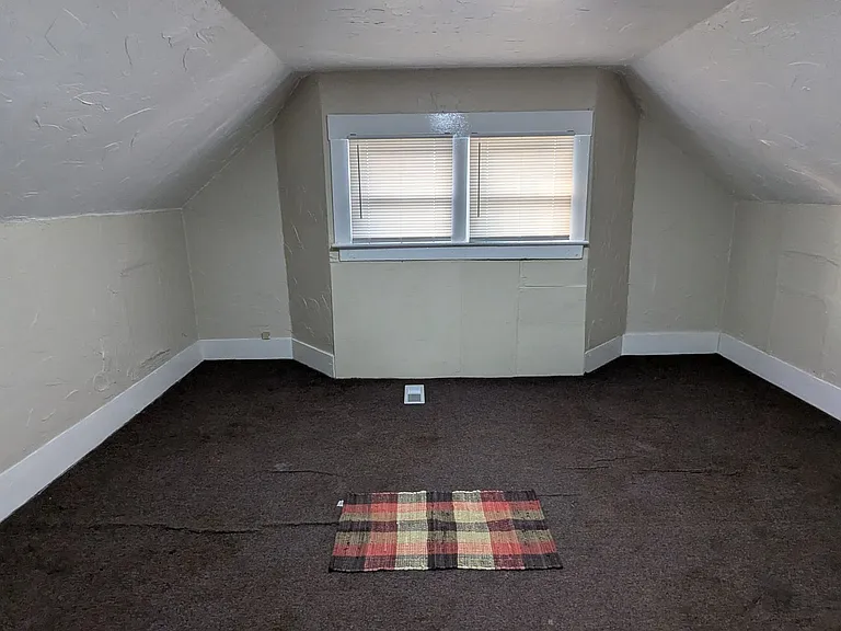 793 Boulevard St — Photo 28