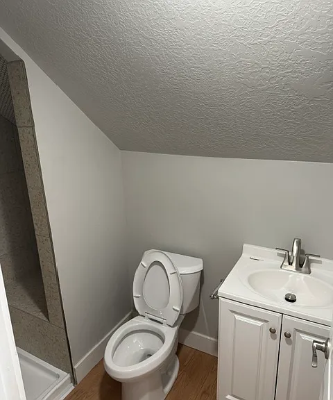 346 Carson Ave — Photo 3