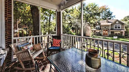 2101 Kirkwood Ave — Photo 4