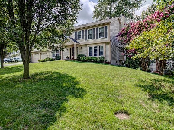 3rd image of 13424 Hidden Meadow Ct