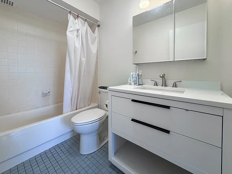 99 Pond Ave #806 — Photo 8