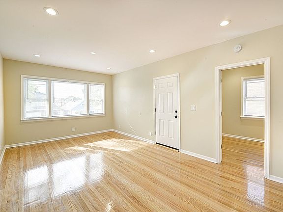 2nd image of 5934 W Eastwood Ave #2