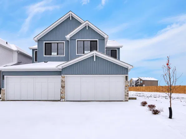 108 Edgemont Rd NW, Edmonton, AB T6M 1J3
