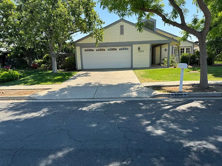 1205 Dominic Way — Photo 1