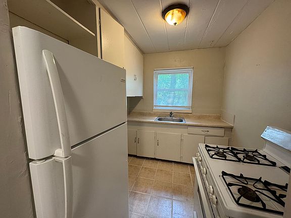 4th image of 922 Wheatley Ave #7