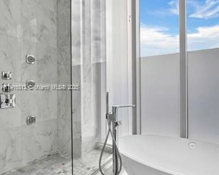 9501 Collins Ave #Townhouse 1 — Photo 38