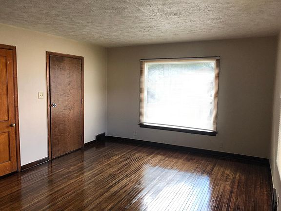 4th image of 2905 Prast Blvd