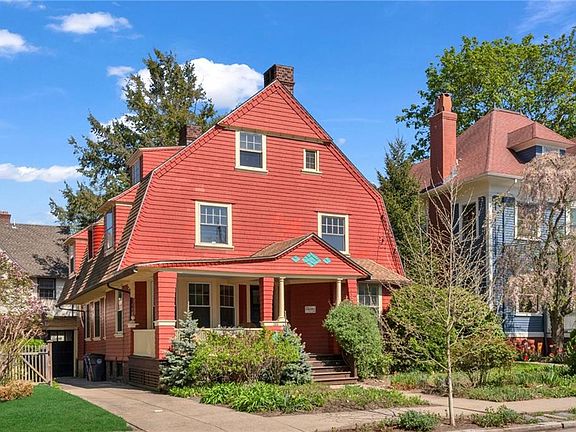 3rd image of 289 Wayland Ave