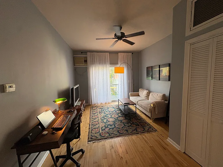 108 Thorne St #1R — Photo 2