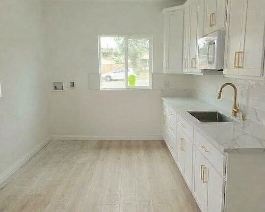2nd image of 696 Yucca Dr Unit 3