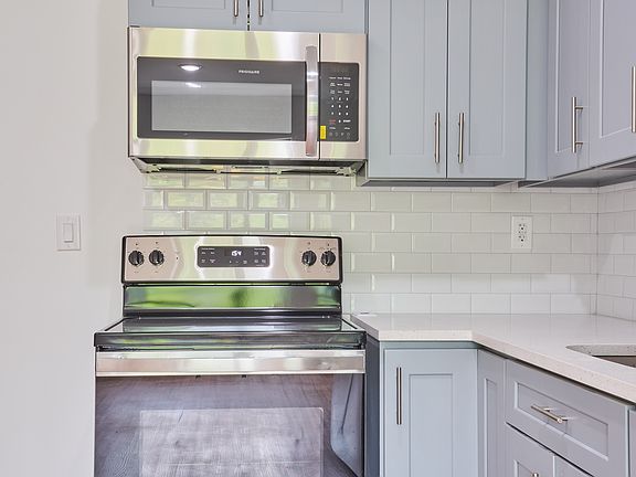 3rd image of 360 E 184th St #1B