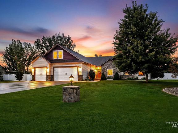 2nd image of 15585 Moonstruck Dr