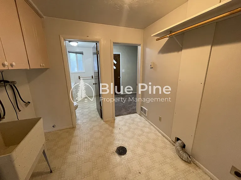 1570 12th St — Photo 19