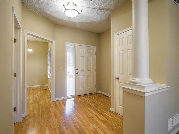 3rd image of 6512 W 144th St