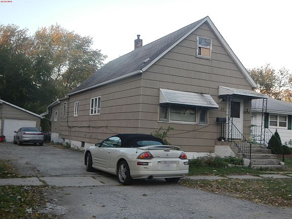 3rd image of 27 E Clark St