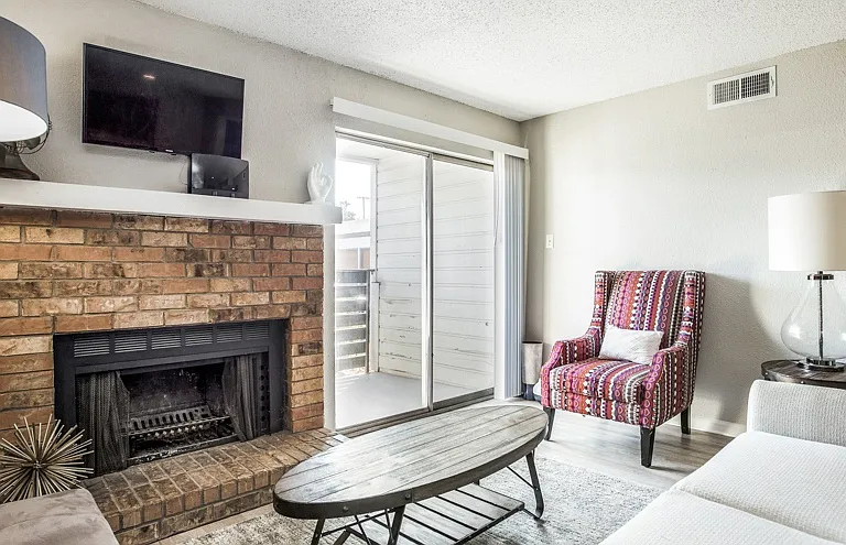Preslee Apartments — Photo 10