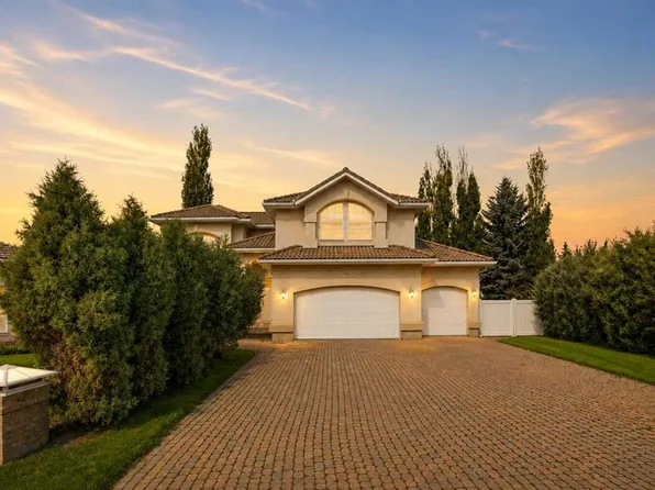 25 SE Ashmore Close, Red Deer, AB T4R 2R7