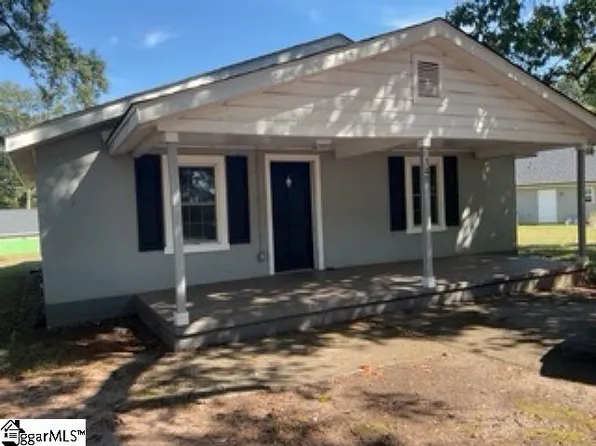 149 Finch Rd, Wellford, SC 29385