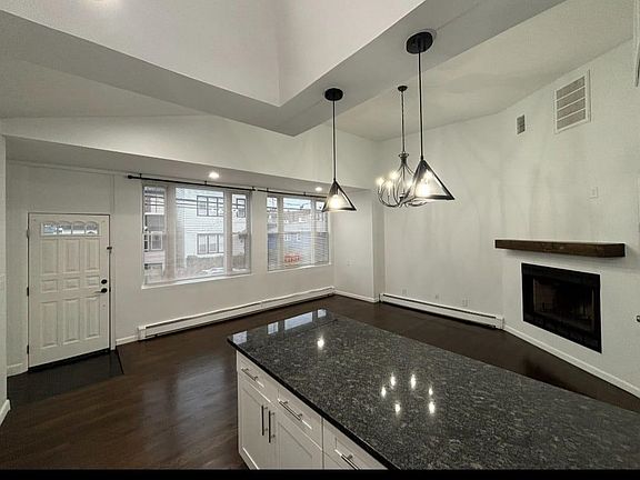 3rd image of 6901 Bergenwood Ave