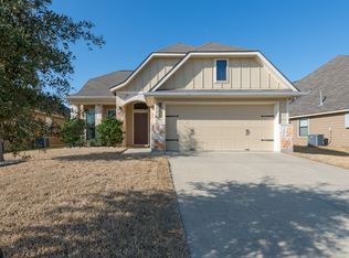 2027 Turning Leaf Dr, Bryan, TX 77807