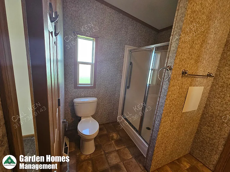 4 Majestic Ln — Photo 8
