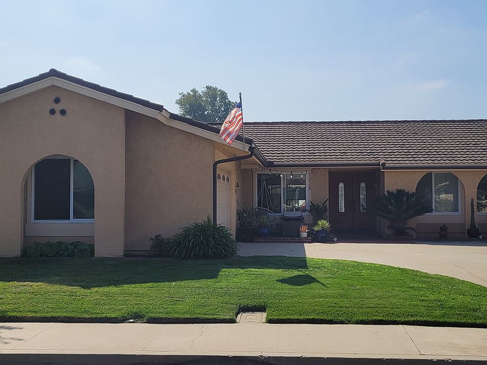 1st image of 1228 E Red Oak Pl