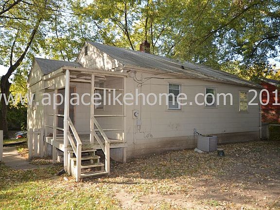 4th image of 3900 Walker Ave