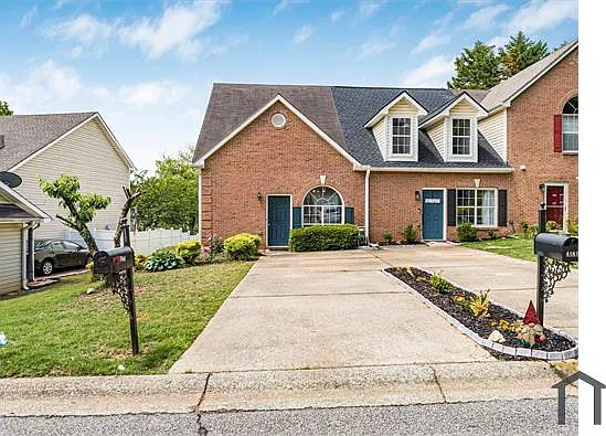 4175 Glen Iris Dr