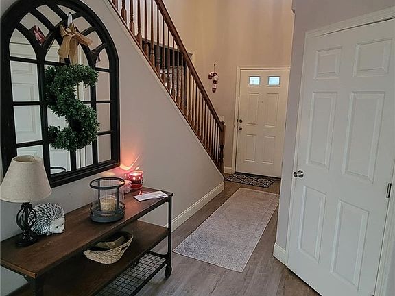 5th image of 683 Whippoorwill Ln