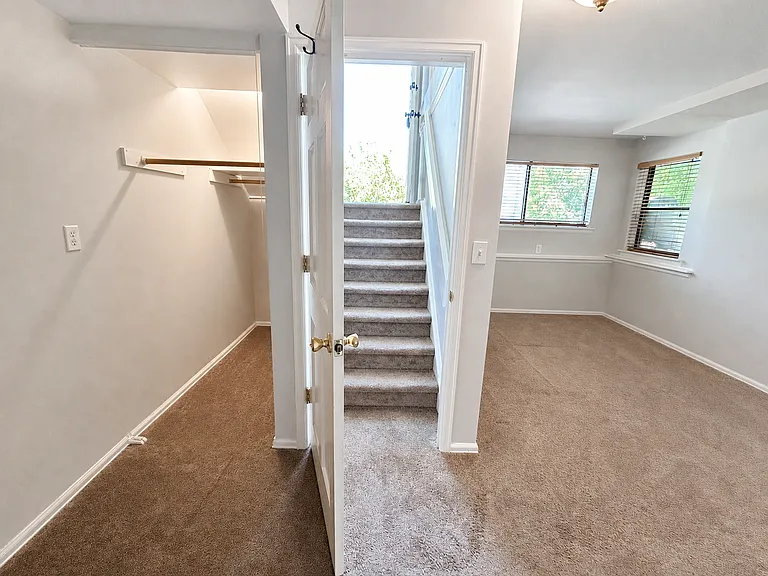 1031 Portland Pl #7 — Photo 12