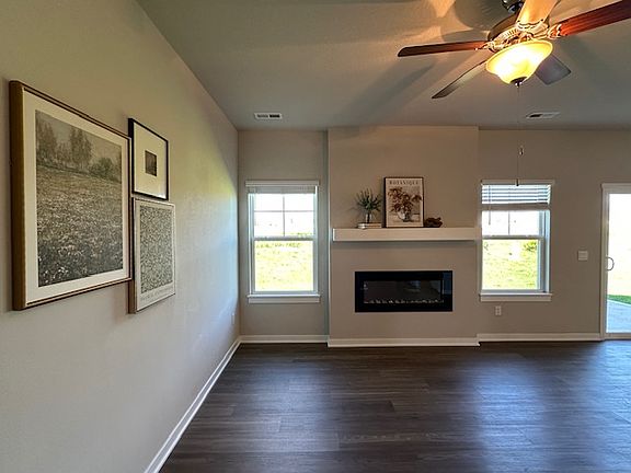 5th image of 2841 SW Plaza Ln