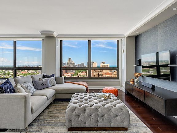 5th image of 2020 N Lincoln Park W #24AB