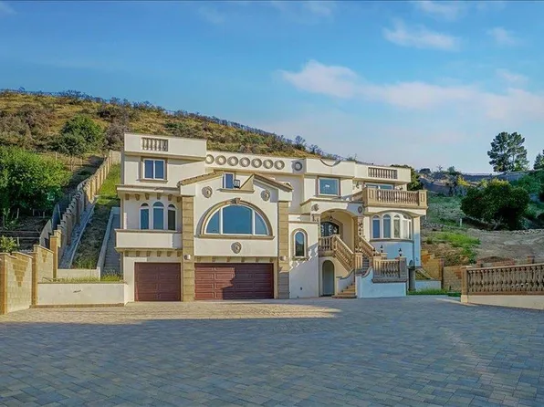 10270 Sunland Blvd, Sunland, CA 91040