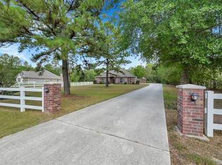 15584 Guinevere Ln, Montgomery, TX 77316