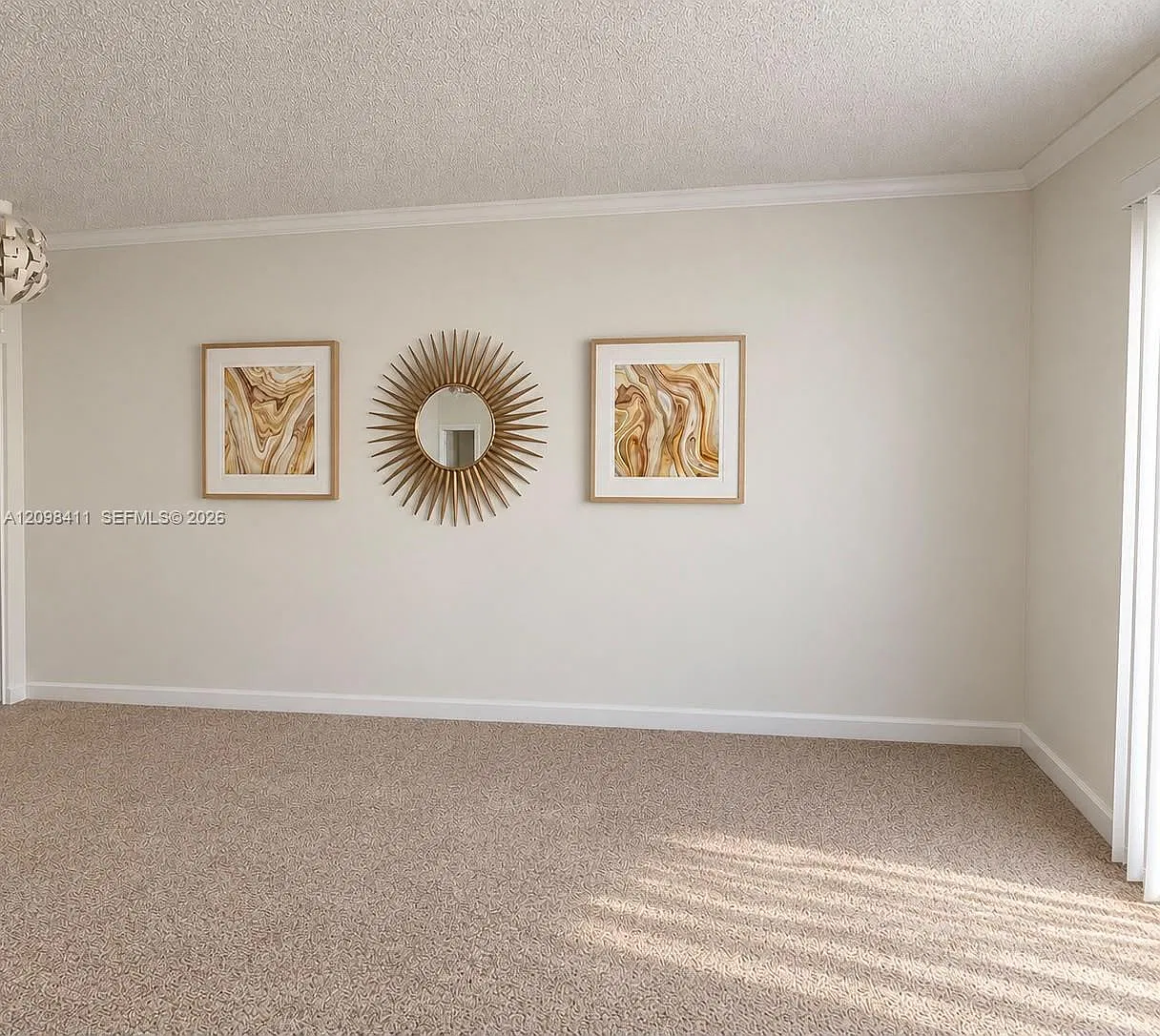 Porto Bellagio Condo — Photo 1