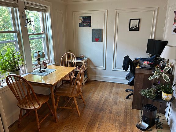 3rd image of 3576 N Oakland Ave APT 8