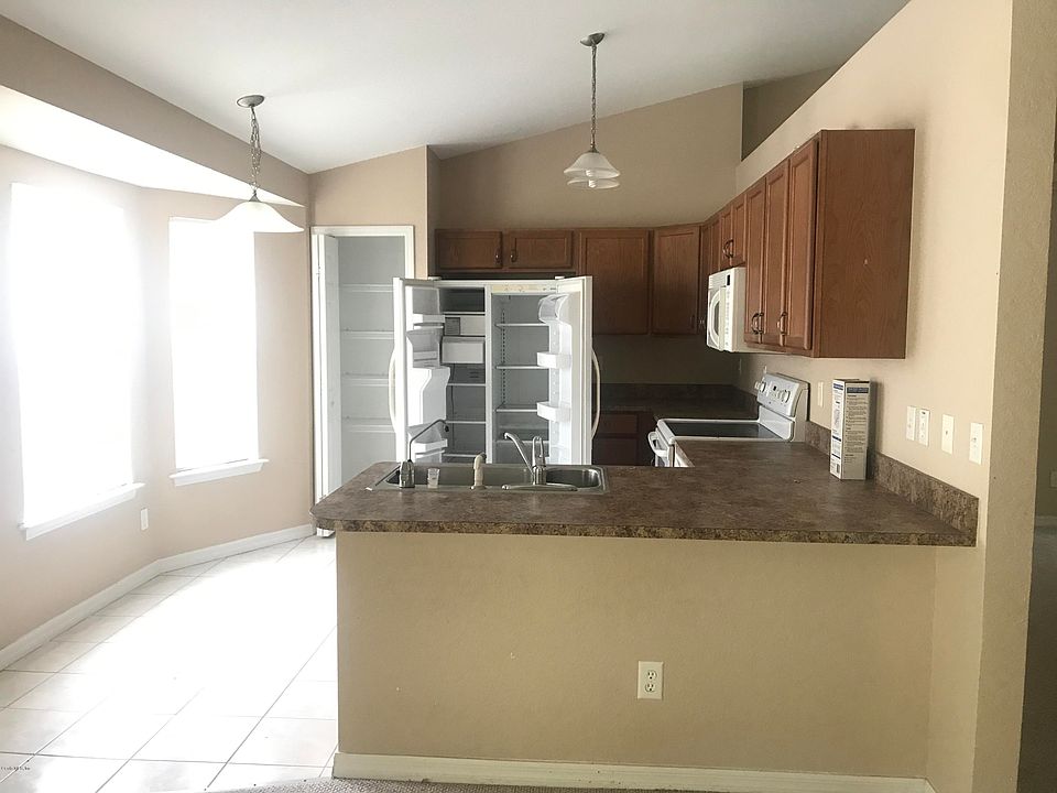 2nd image of 7691 SW 135th Terrace Rd