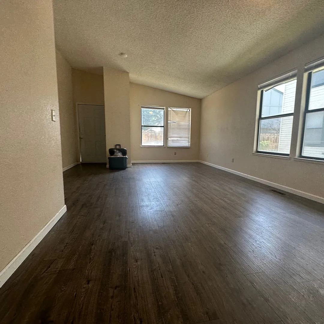 Fallon 4 Plex — Photo 4