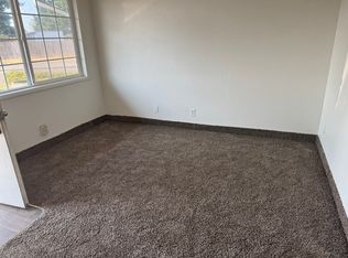 310 42nd St APT 18, Springfield, OR 97478