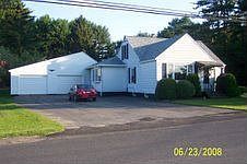 Attached 2 car garage