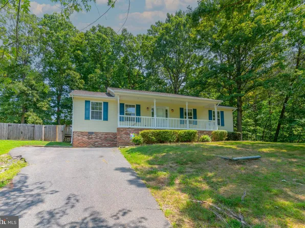 35985 Army Navy Dr, Mechanicsville, MD 20659