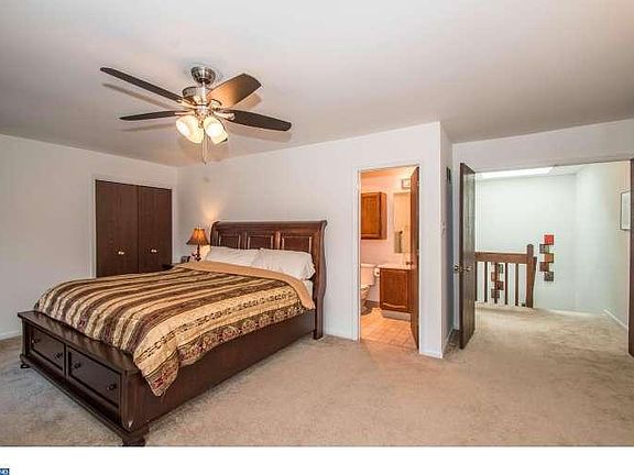 3rd image of 5557 Doral Dr