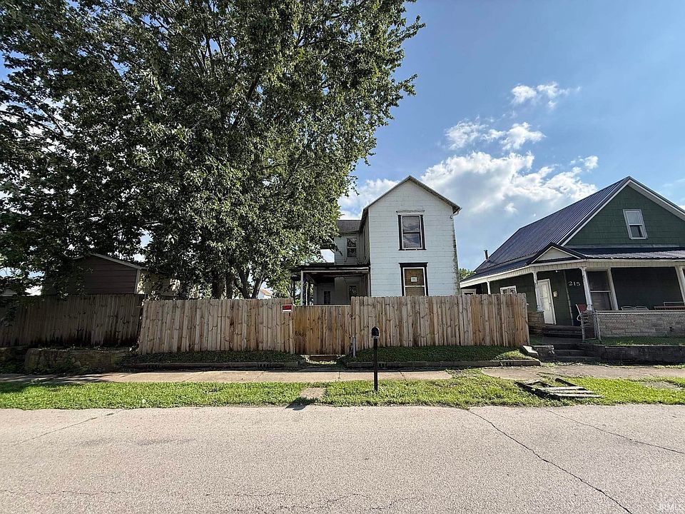 1st image of 213 W 8th St