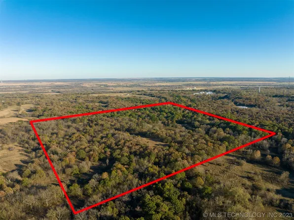 40 E 210th Rd, Nowata, OK 74048