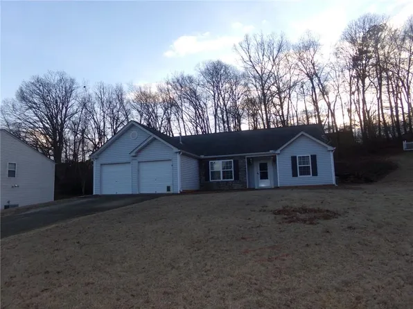 8455 River Bluff Pl, Ball Ground, GA 30107