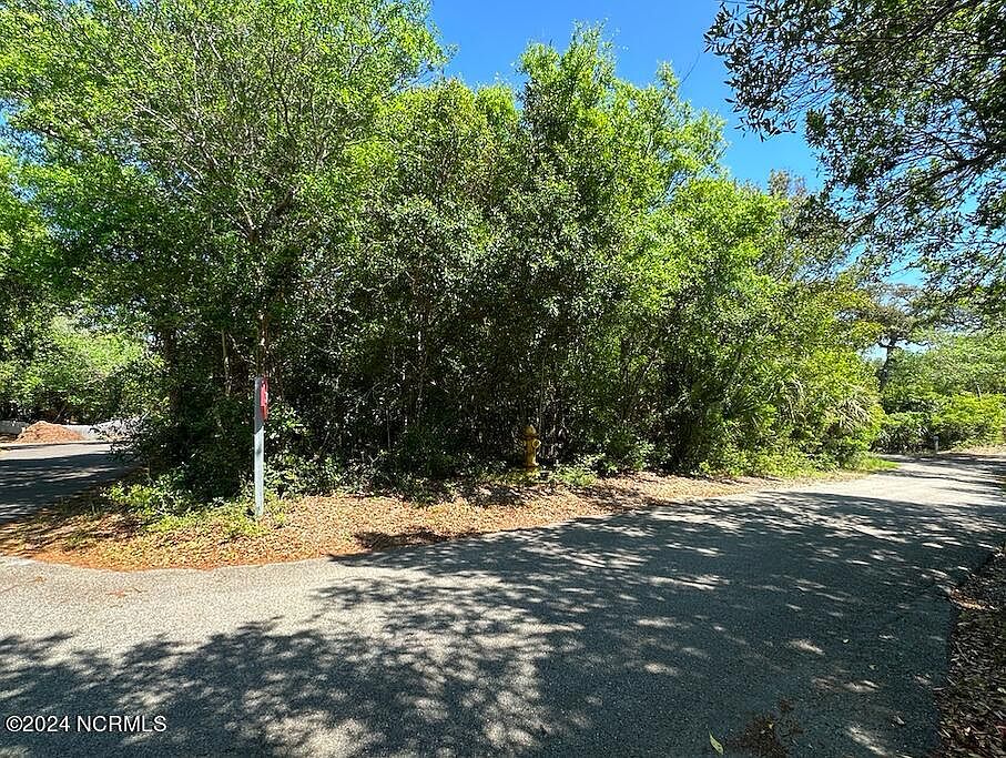 2nd image of 588 Kinnakeet Way