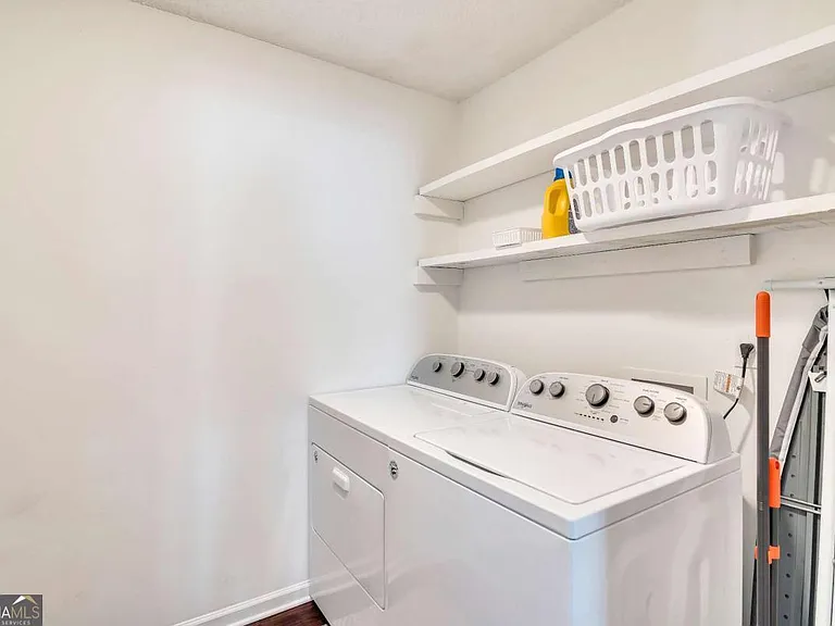 1114 Falling Water Dr SE — Photo 19